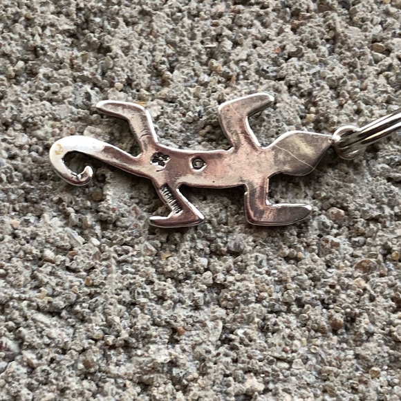 Vintage Sterling Silver Southwestern Reptile Gecko Charm Pendent - Picture 5 of 8